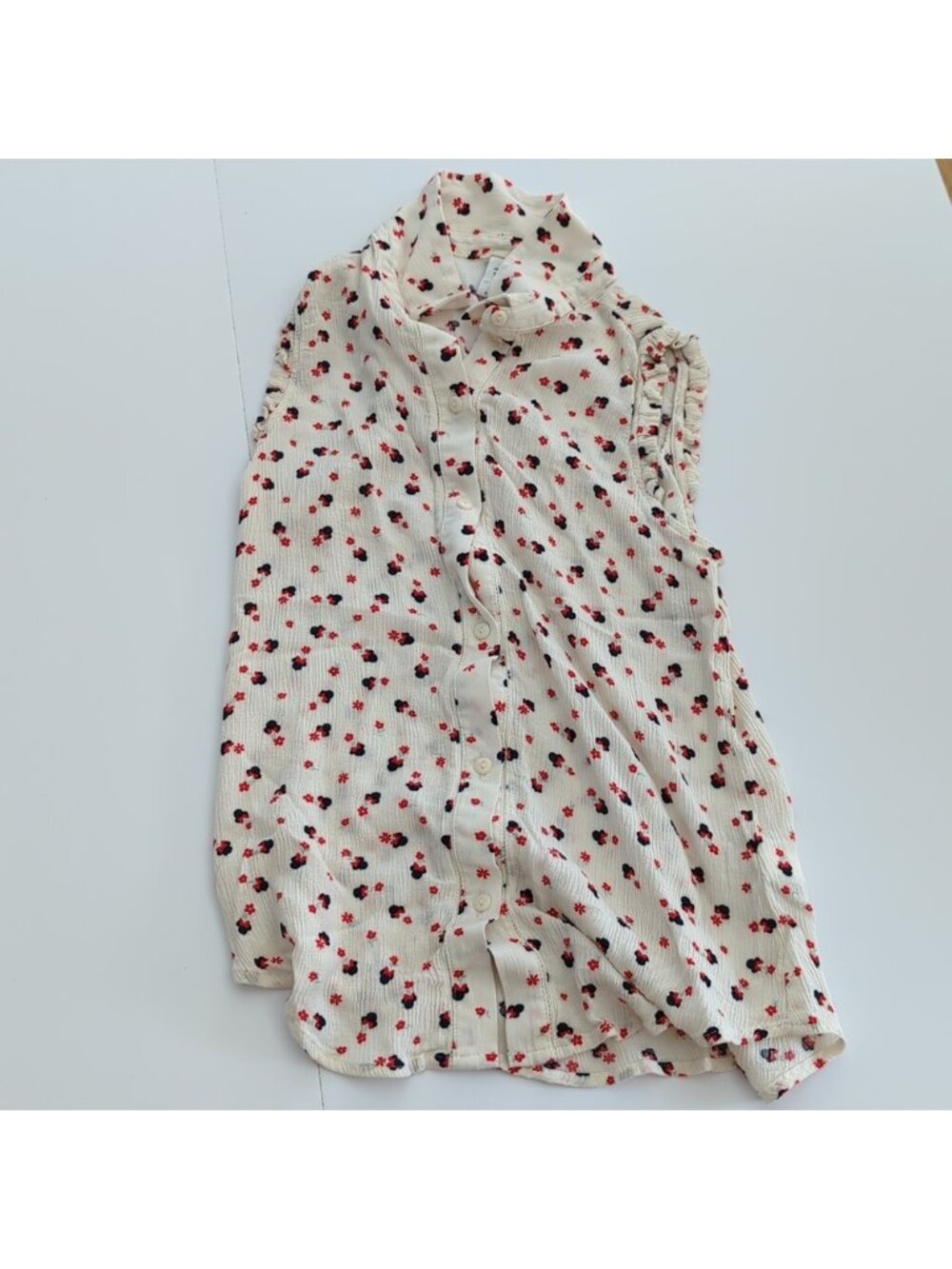 XS Lauren Conrad Disney no sleeve blouse